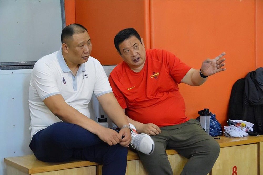 这么看来，史泰龙不仅要回归，还同时有可能在两部电影里饰演洛奇